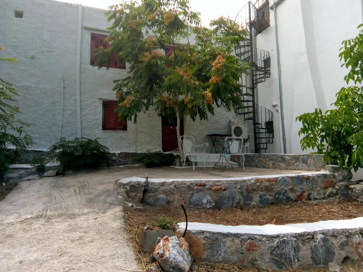 Kalapo Apartment Tseratsiá Esterno foto