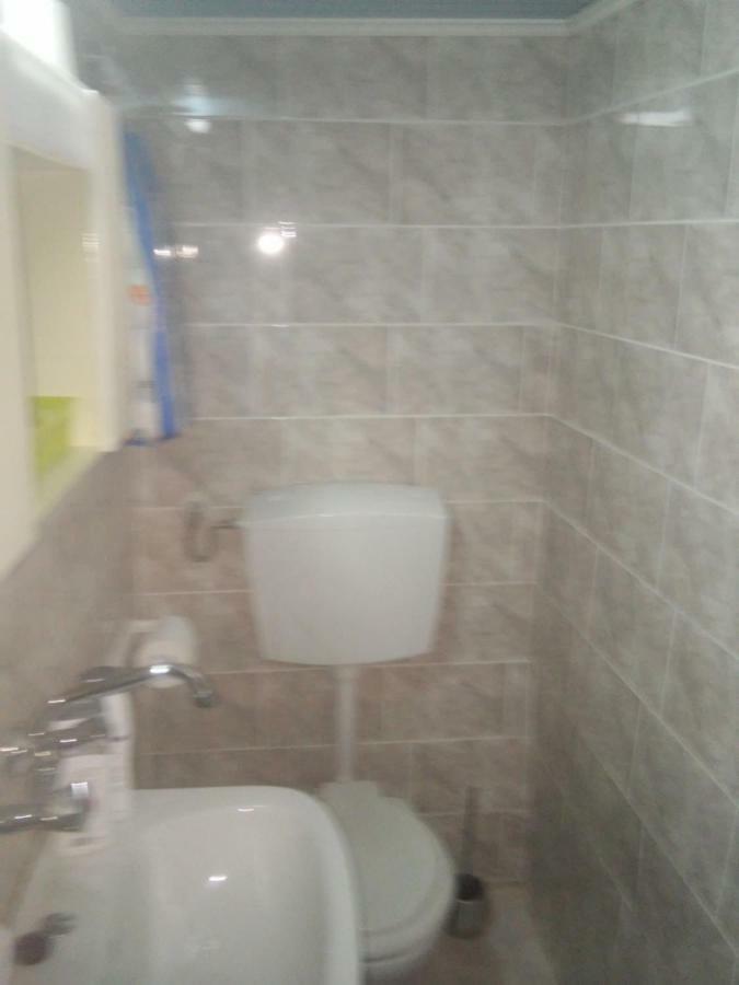 Kalapo Apartment Tseratsiá Esterno foto